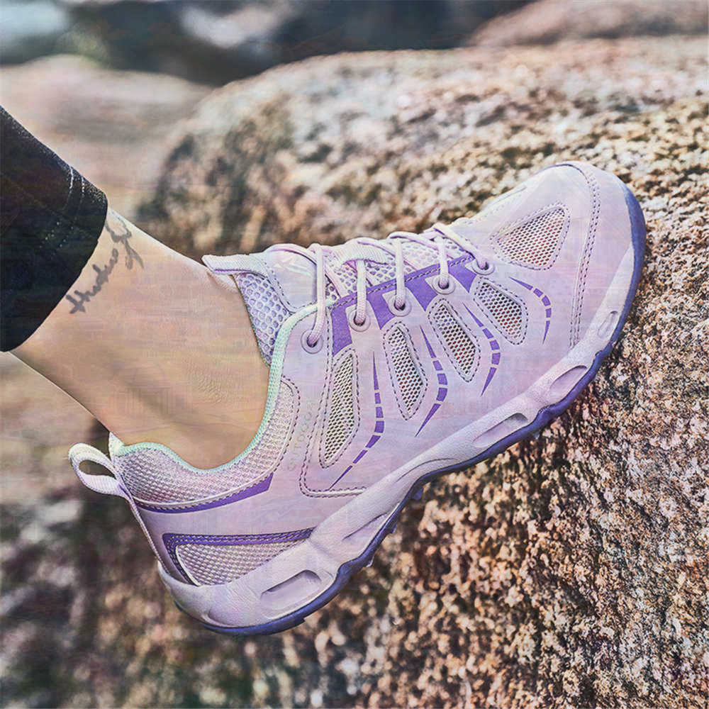 Sumer Round Tip Silver Sneaker - огляд і ціна Badminton Outfit
