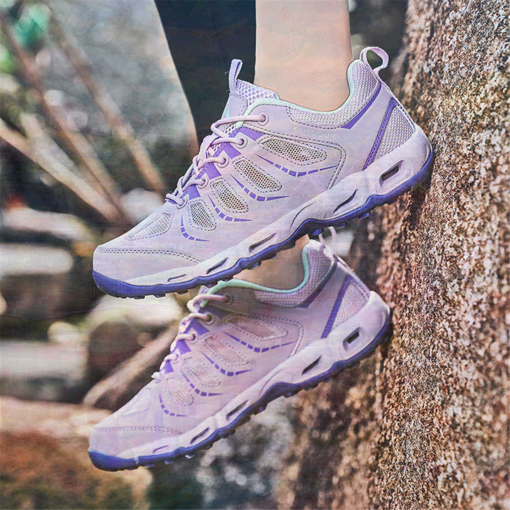 Sumer Round Tip Silver Sneaker - огляд і ціна Badminton Outfit
